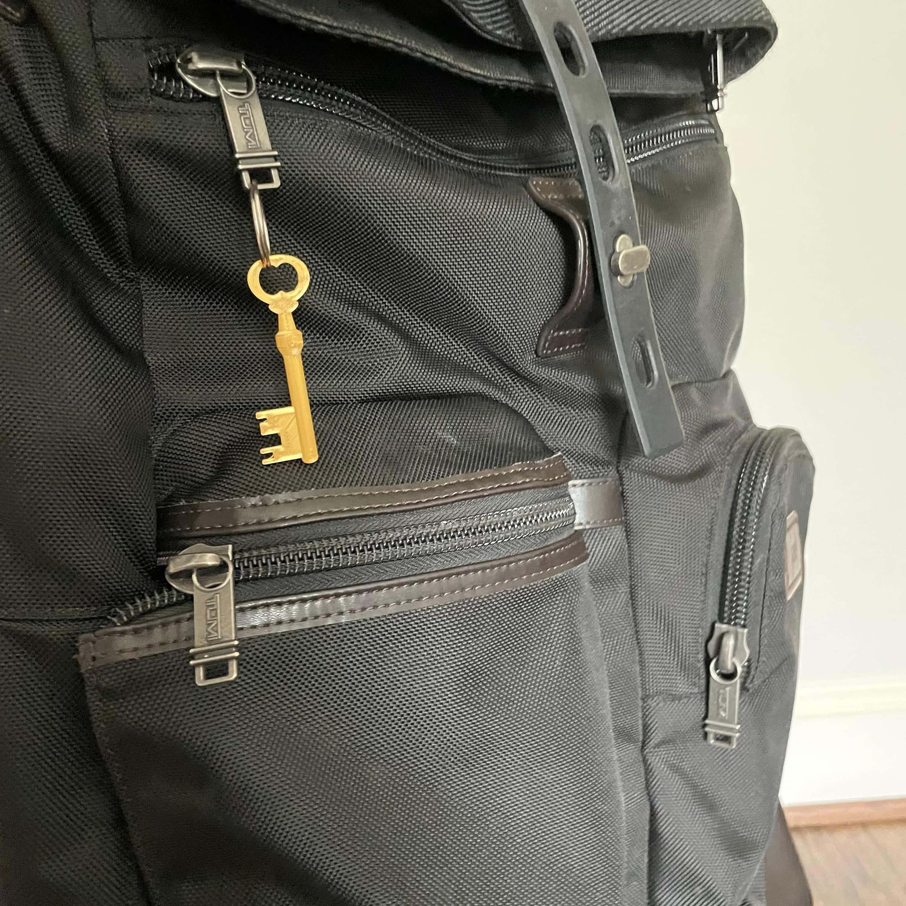 Mann Co. Supply Crate Key - Thumbnail 3